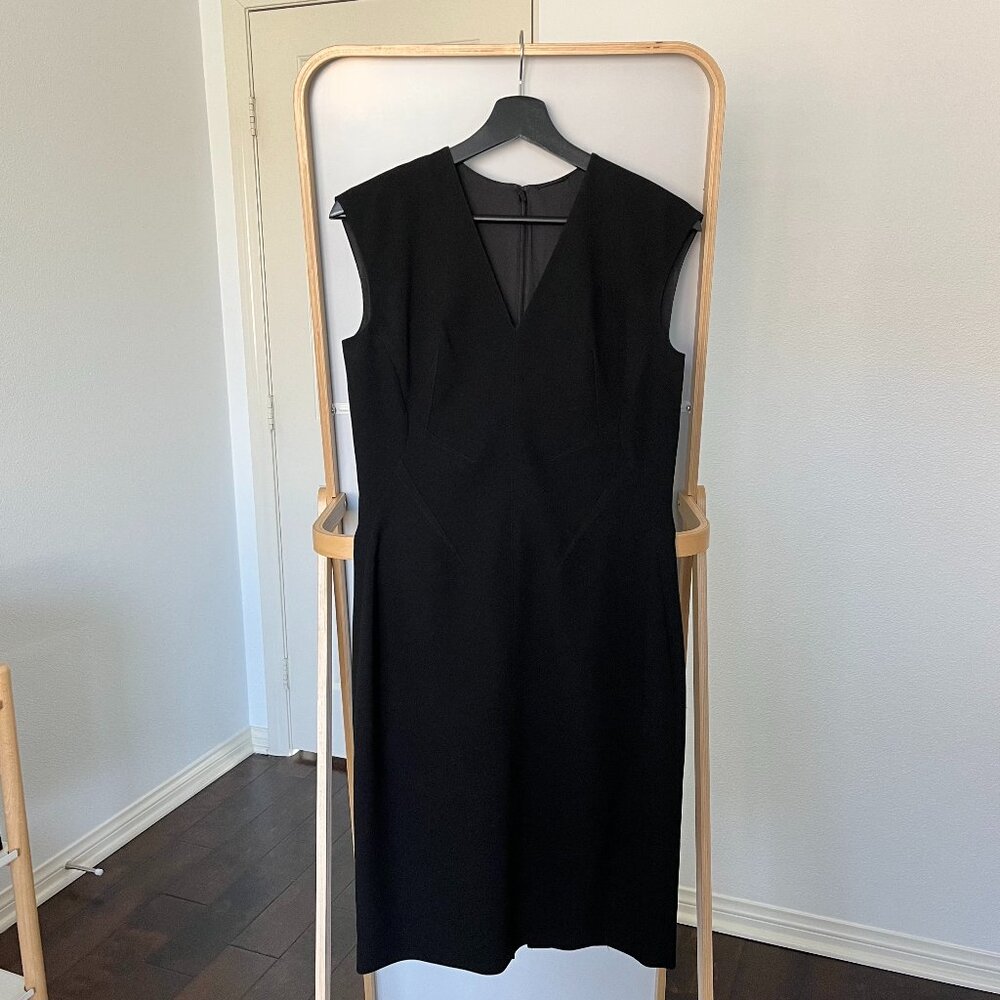 Elie Tahari Black V-Neck Mini Dress Size 2